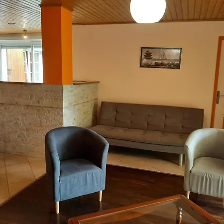 בית נופש Charentais Renove, Vue Vignobles, Proche Angouleme - Fr-1-653-90 *