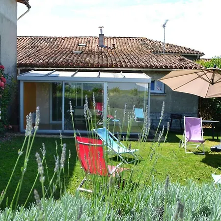 Holiday home Charentais Renove, Vue Vignobles, Proche Angouleme - Fr-1-653-90