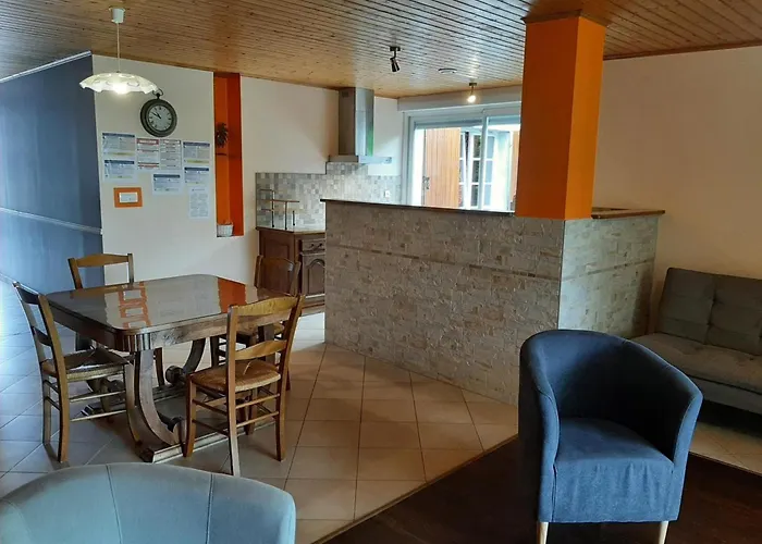 Charentais Rénové, Vue Vignobles, Proche Angoulême - Fr-1-653-90 *